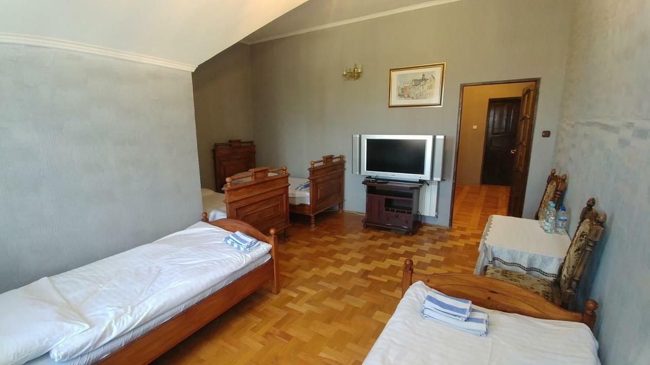 Palac W Czyzowie Szlacheckim Czyzow Szlachecki Exterior foto